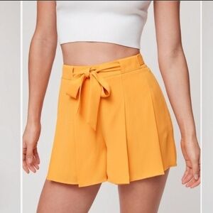 SUNDAY BEST| WESTLEY PLEATED SHORTS